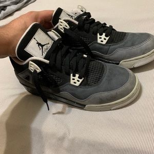Air Jordan 4